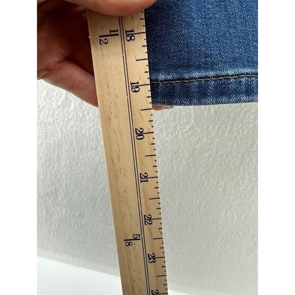 Women's Lee Slim Fit Sculpting Mid Rise Pull on Capri Jeans SIze 14 Petite - Picture 4 of 8